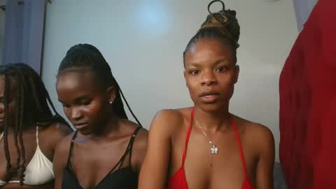 Snapshot of petite_luxe1 chatting on July 12, 2026, 2:57 am Luxe online show from July 12, 2026, 2:57 am