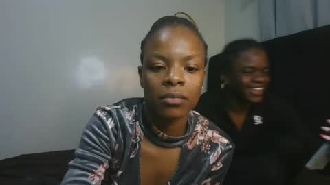 Snapshot of petite_luxe1 chatting on July 27, 2026, 4:52 am Luxe online show from July 27, 2026, 4:52 am