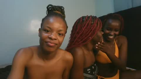 Snapshot of petite_luxe1 chatting on July 28, 2026, 4:39 pm Luxe online show from July 28, 2026, 4:39 pm