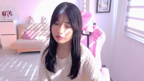 petite_marie_ online show from April 6, 2026, 8:43 pm
