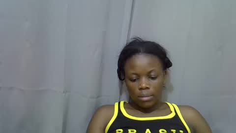 petite_melan online show from September 23, 2025, 8:01 pm