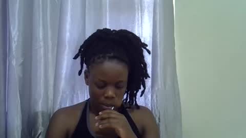 petite_melan online show from October 26, 2025, 8:31 am