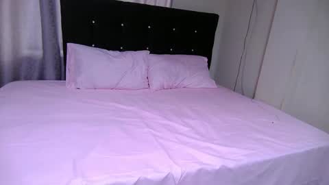 petite paola online show from January 3, 2025, 6:46 pm