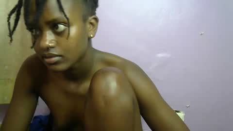 petite_star2 online show from October 23, 2025, 10:25 am