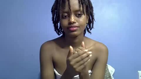 petite_star2 online show from February 20, 2026, 6:26 am