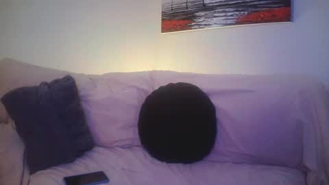 petite treat  online show from February 2, 2025, 8:13 am