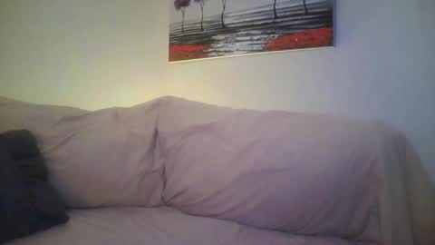 petite treat  online show from February 8, 2025, 10:50 am