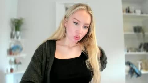 Ava online show from March 22, 2026, 12:41 pm