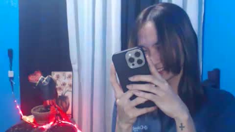 Snapshot of petitebigcock_69 chatting on March 19, 2026, 6:17 am petitebigcock_69 online show from March 19, 2026, 6:17 am