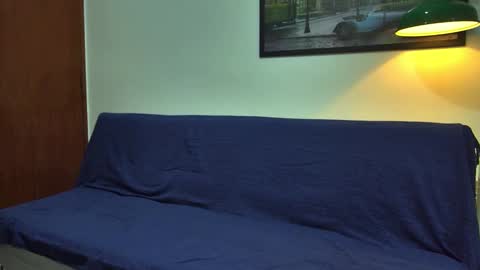 Snapshot of petitebubblegum chatting on November 3, 2025, 8:43 pm Caramel princesa online show from November 3, 2025, 8:43 pm