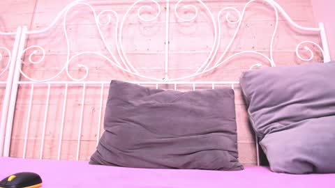 Snapshot of petitecharlize chatting on December 24, 2024, 7:49 am Charlize XL online show from December 24, 2024, 7:49 am