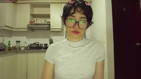 Lunna online show from February 3, 2026, 1:04 am