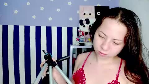 danna online show from April 22, 2026, 5:54 am