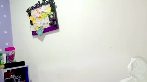 Snapshot of petiteivoryqueen chatting on July 16, 2026, 3:56 am danna online show from July 16, 2026, 3:56 am