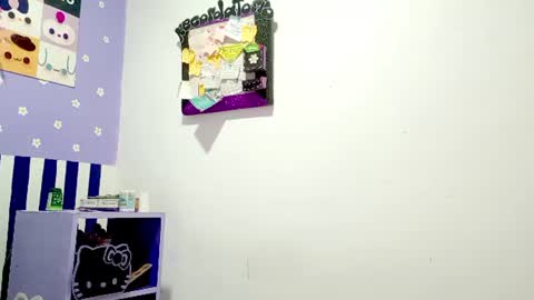 Snapshot of petiteivoryqueen chatting on July 23, 2026, 6:00 am danna online show from July 23, 2026, 6:00 am