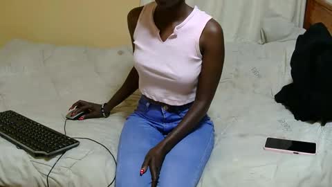 Kitty online show from April 28, 2026, 3:39 pm
