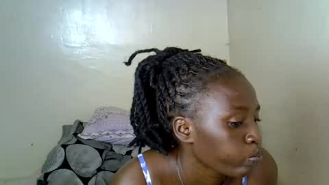 Snapshot of petitekittyy chatting on July 22, 2026, 9:12 am Kitty online show from July 22, 2026, 9:12 am