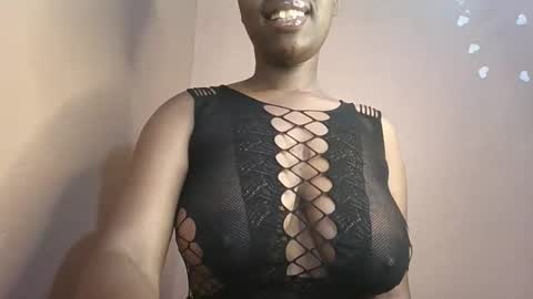 Snapshot of petitemomma76379 chatting on June 2, 2026, 8:16 am sexy chocolate online show from June 2, 2026, 8:16 am