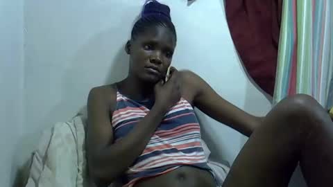 Snapshot of petiteslim2 chatting on April 28, 2026, 5:18 pm petiteslim2 online show from April 28, 2026, 5:18 pm