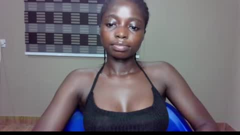 Snapshot of petitexxebony chatting on June 11, 2026, 12:32 am petitexxebony online show from June 11, 2026, 12:32 am