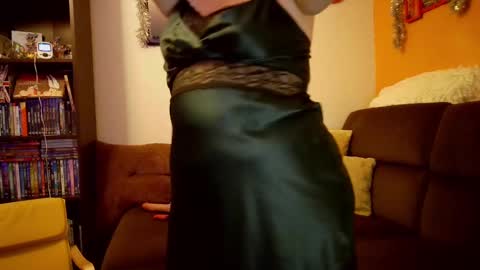 Snapshot of petitlucoca chatting on January 4, 2025, 9:52 pm Petitlucoca online show from January 4, 2025, 9:52 pm