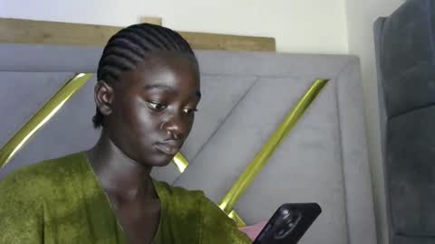 petitte_gyaal online show from November 23, 2025, 12:16 pm