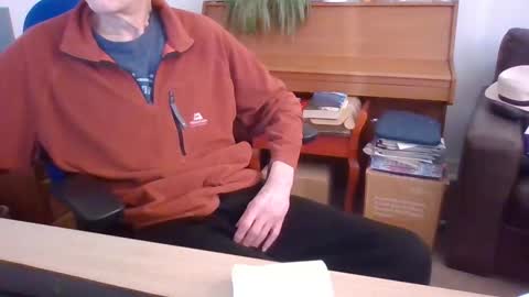 petitwilly online show from February 17, 2025, 9:35 am