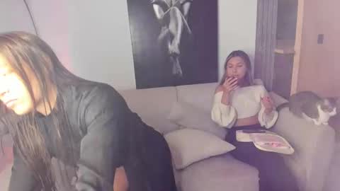 Peyton   online show from November 20, 2025, 2:12 am