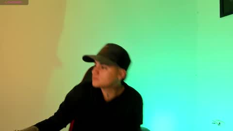 peytonbox online show from September 19, 2025, 11:33 am