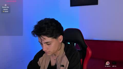 peytonbox online show from November 7, 2025, 11:21 am