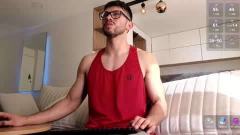 Snapshot of phantom_bigger1 chatting on December 15, 2025, 1:26 pm phantom_bigger1 online show from December 15, 2025, 1:26 pm