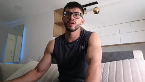 Snapshot of phantom_bigger1 chatting on January 9, 2026, 2:53 pm phantom_bigger1 online show from January 9, 2026, 2:53 pm