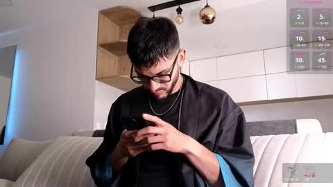 Snapshot of phantom_bigger1 chatting on January 15, 2026, 2:21 pm phantom_bigger1 online show from January 15, 2026, 2:21 pm