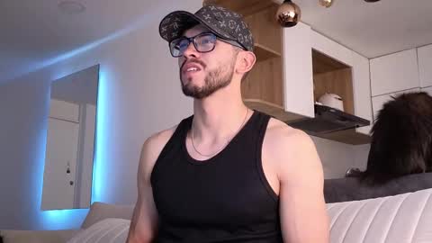 Snapshot of phantom_bigger1 chatting on January 18, 2026, 7:39 pm phantom_bigger1 online show from January 18, 2026, 7:39 pm