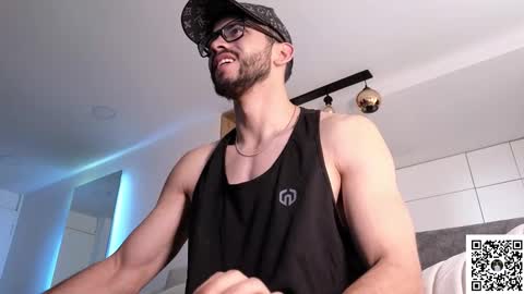 Snapshot of phantom_bigger1 chatting on February 3, 2026, 12:21 pm phantom_bigger1 online show from February 3, 2026, 12:21 pm