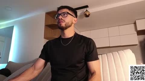 Snapshot of phantom_bigger1 chatting on February 5, 2026, 8:19 am phantom_bigger1 online show from February 5, 2026, 8:19 am