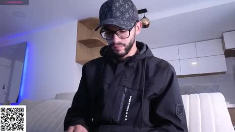 Snapshot of phantom_bigger1 chatting on February 28, 2026, 12:50 pm phantom_bigger1 online show from February 28, 2026, 12:50 pm