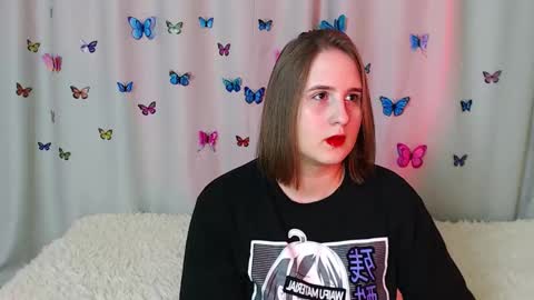 Snapshot of phantommira chatting on December 24, 2024, 7:33 pm phantommira online show from December 24, 2024, 7:33 pm