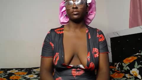 Snapshot of phat_pussylips chatting on March 26, 2026, 11:43 pm tatiana online show from March 26, 2026, 11:43 pm