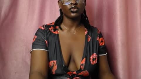 Snapshot of phat_pussylips chatting on April 19, 2026, 10:45 pm tatiana online show from April 19, 2026, 10:45 pm