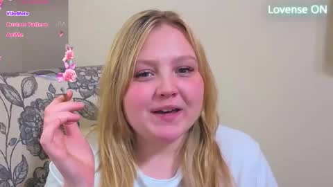 PhatAssBlond online show from April 21, 2026, 1:42 am