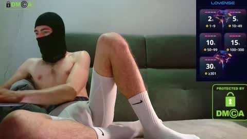 LycraLover online show from November 9, 2025, 5:22 pm