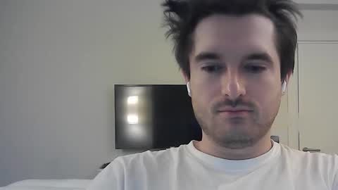 PhilipBorison online show from December 18, 2025, 4:40 am