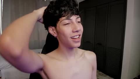 Snapshot of philipe_moonlight_ chatting on May 19, 2026, 7:09 pm Phil. INDEPENDENT MODEL online show from May 19, 2026, 7:09 pm