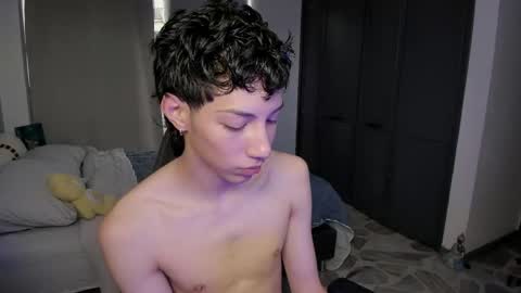 Snapshot of philipe_moonlight_ chatting on May 27, 2026, 9:56 pm Phil. INDEPENDENT MODEL online show from May 27, 2026, 9:56 pm