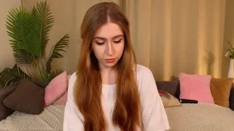 Margot call me Margot  Robbie online show from November 26, 2025, 9:27 pm