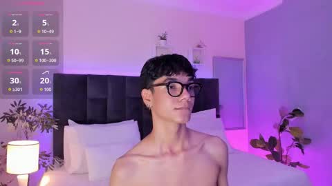 Phillip online show from November 8, 2025, 10:30 pm