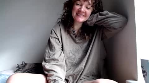 sophie online show from December 14, 2024, 2:21 pm