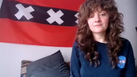 sophie online show from February 12, 2025, 3:16 pm