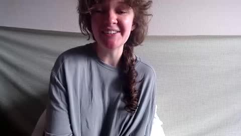 sophie online show from March 7, 2025, 3:18 pm